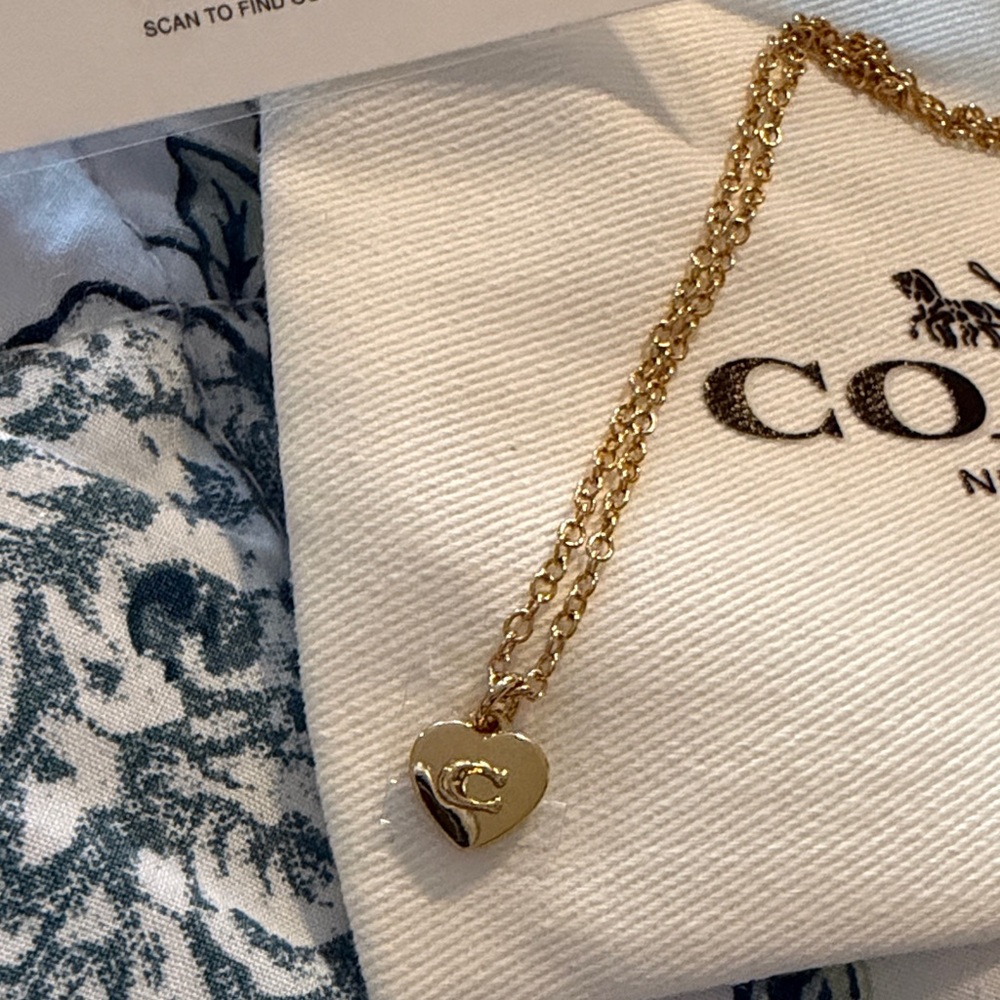 Coach Gold Heart Pendant Necklace with Gold Chain - Picture 2 of 2